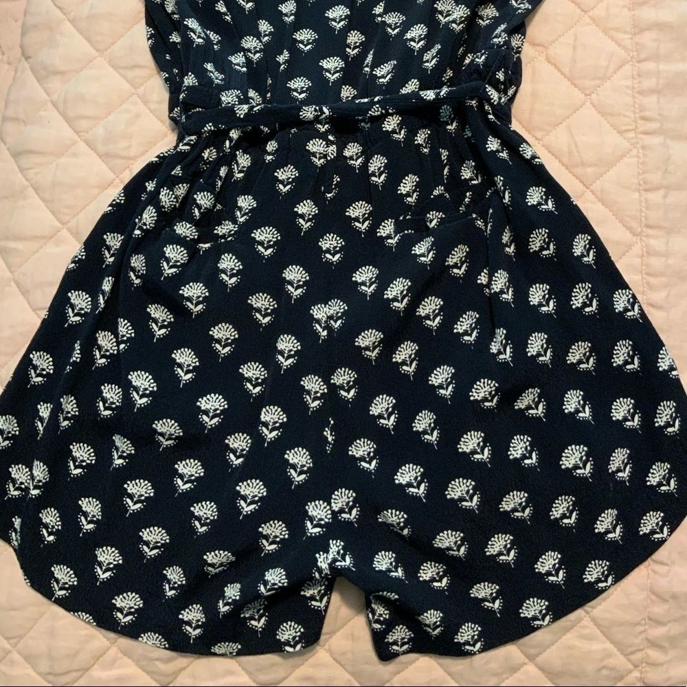 Loft black and white romper with buttons size M - Picture 5 of 7